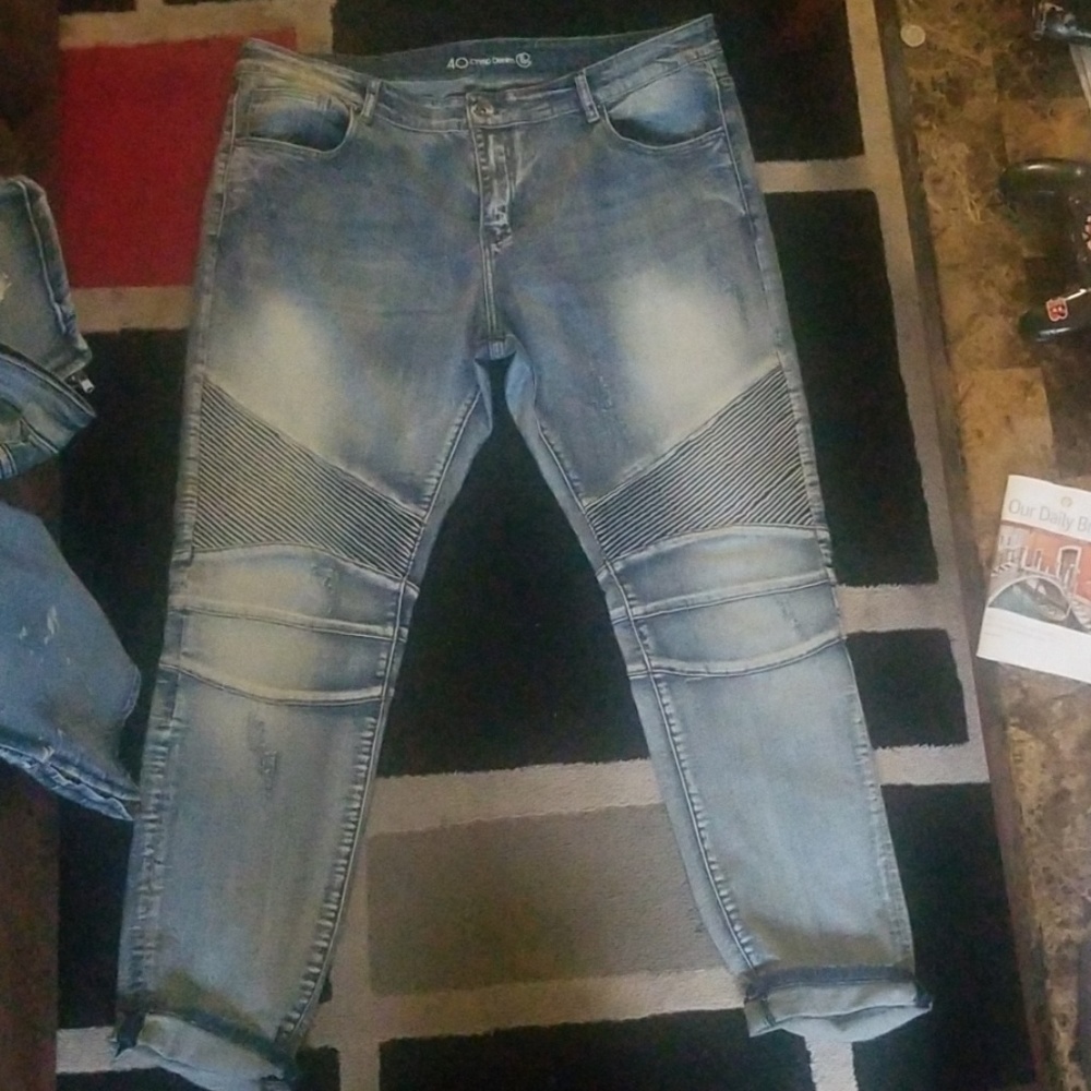 Skinny jeans